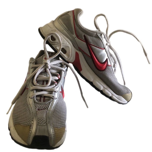 Nike air max 30/40 Women’s Size 7 Running Shoes Gray Red White EUC 313810-062 - Picture 1 of 9